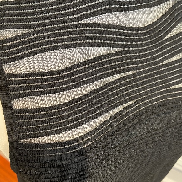 Parker Shadow Stripes ribbed knit body con dress - Picture 4 of 13